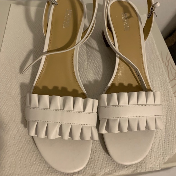 Elegant White Sandals - Picture 1 of 9